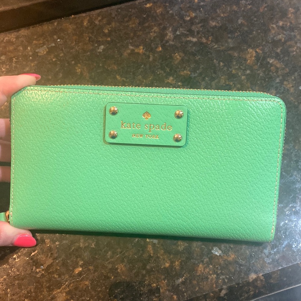 NEW Kate Spade Wallet—Kelly Green